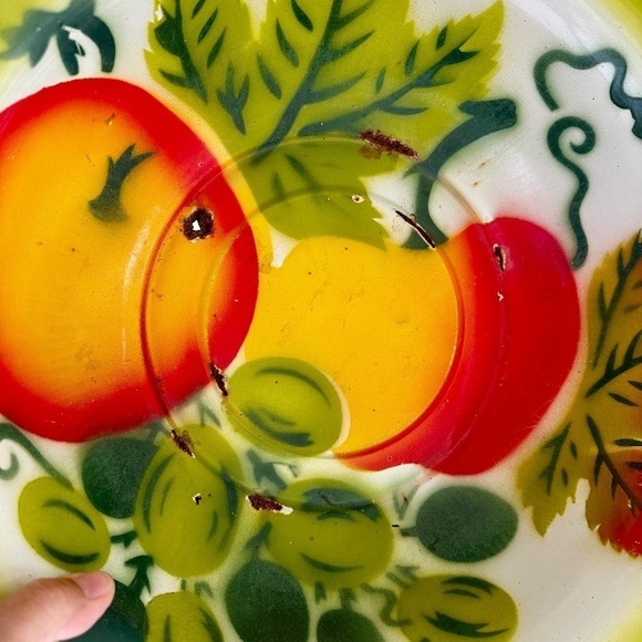 1950’S JAPANESE ENAMELWARE BOWL. “BUMPER HARVEST” FRUIT DESIGN. COLLECTIBLE BOWL - Picture 7 of 7